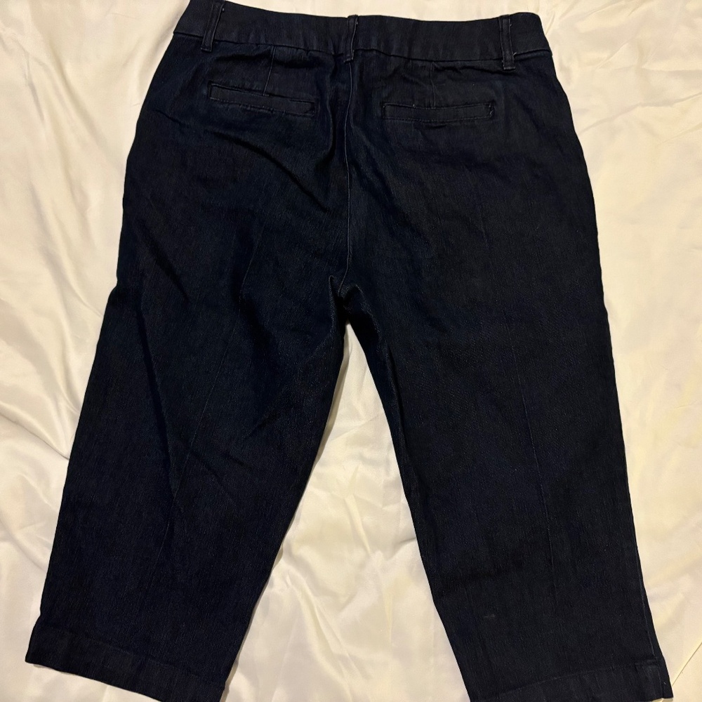 Capris - Picture 3 of 3